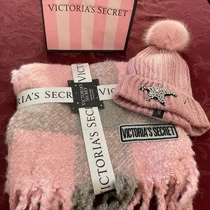 New VICTORIA'S SECRET MATCHING SCARF AND HAT-"Winter Angel Collection